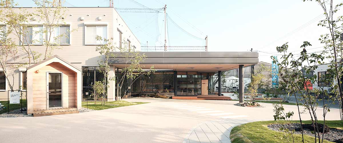 新産住拓 TOBIRA lounge外観